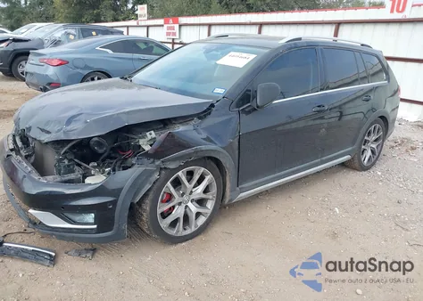 2019 Volkswagen Golf Alltrack Tsi S/Tsi Se/Tsi Sel z USA, uszkodzony, nr VIN 3VWM17AU1KM502067